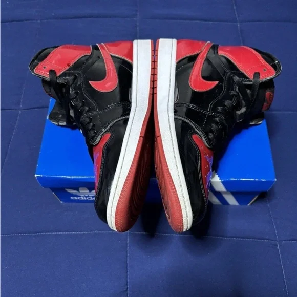 Jordan 1 Retro OG High Patent Bred 2021 Size 10 - Picture 3 of 7